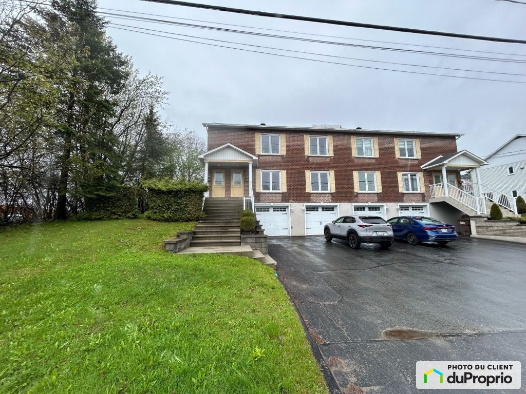 $651,700 - Duplex for sale in Sherbrooke (Jacques-Cartier) — photo 1