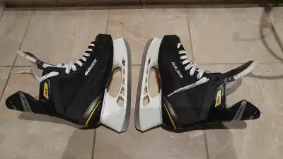 New Bauer Supreme 140 Hockey Junior Skates,, View more