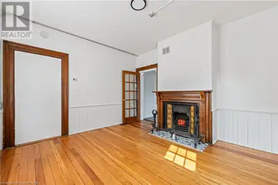 13 MOUNTAIN Street Unit# 4 Grimsby, Ontario