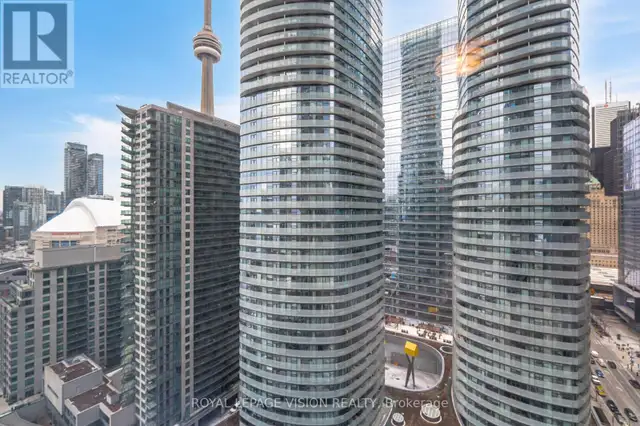 2401 - 10 YORK STREET Toronto (Waterfront Communities), Ontario in Condos for Sale in City of Toronto - Image 20
