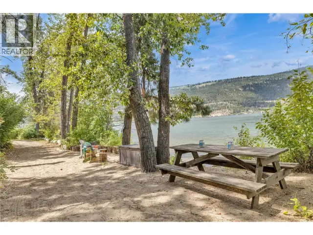 4511 Crawford Road Lake Country, British Columbia in Houses for Sale in Penticton - Image 17