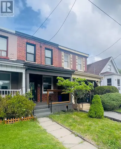 134 1/2 OLIVE AVENUE Oshawa (Central), Ontario