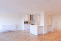 Akelius three bedroom apartment for rent. Located near Dr. Penfield in the Downtown - McGill neighbo... (image 3)