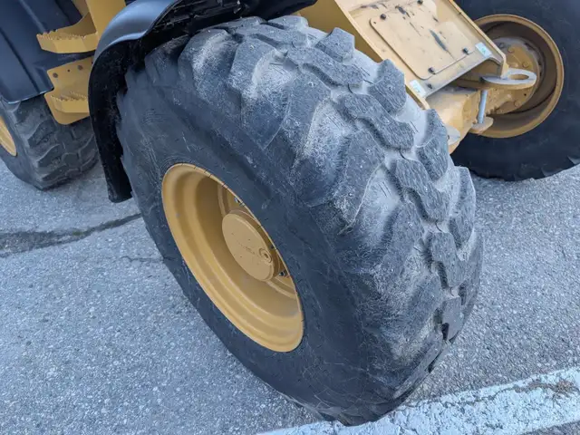 2020 CATERPILLAR 908M in Heavy Equipment in Edmonton - Image 17