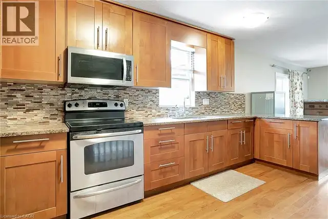 1392 DOON VILLAGE Road Kitchener, Ontario in Houses for Sale in Kitchener / Waterloo - Image 9