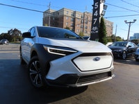LOW LOW KMS CALL FOR APPOINTMENT - 100% CANADIAN VEHICLE Visit Our Website @ EliteLuxuryMotors.ca __... (image 4)