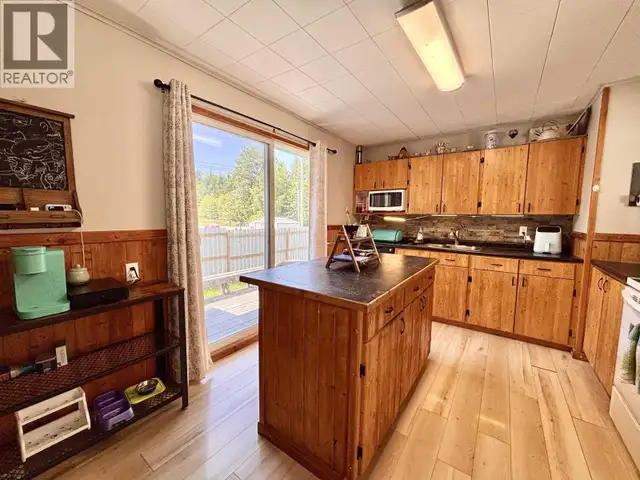 75 FINCH STREET Kitimat, British Columbia in Houses for Sale in Kitimat - Image 5