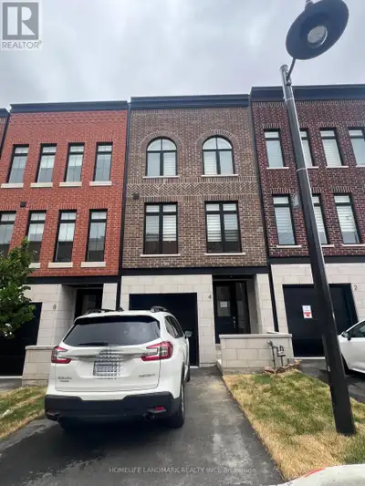 4 CHESTNUT COURT Aurora, Ontario