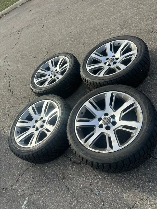 Cadilac Escalade Gmc Yukon suburban 22inch winters 6x139.7 in Tires & Rims in Mississauga / Peel Region - Image 3