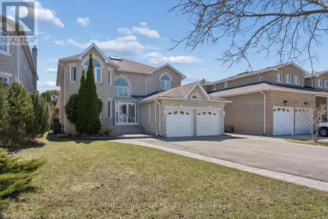 11 Sorrento Drive Richmond Hill (North Richvale), Ontario, photo 2 of 4