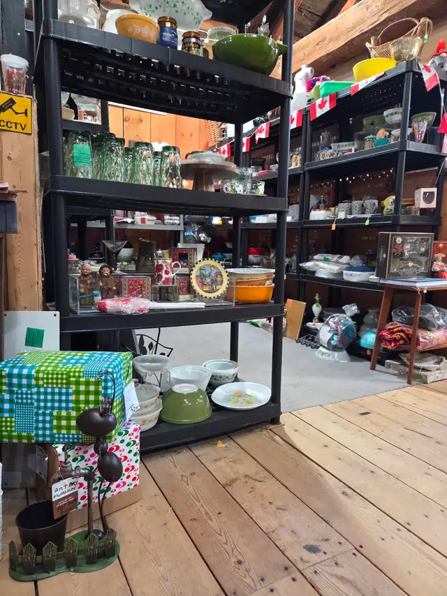 OpeN Friday Saturday Sunday and NOW MONDAY multivendor MARKET in Arts & Collectibles in Mississauga / Peel Region - Image 7