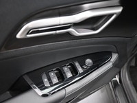 Remote start, Push button start, Heated seats and steering and more! Kijiji Engine: 4 Cylinder Engin... (image 5)