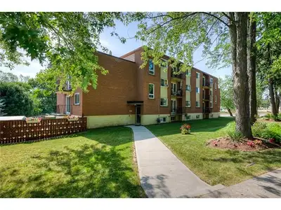 371 Dale Cres - 11 | $1650 | 1 bed, 1 full bath