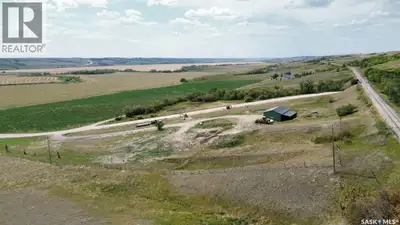 Build Your Dream Home in the Heart of Lumsden Valley! Looking for the perfect slice of paradise? Thi...