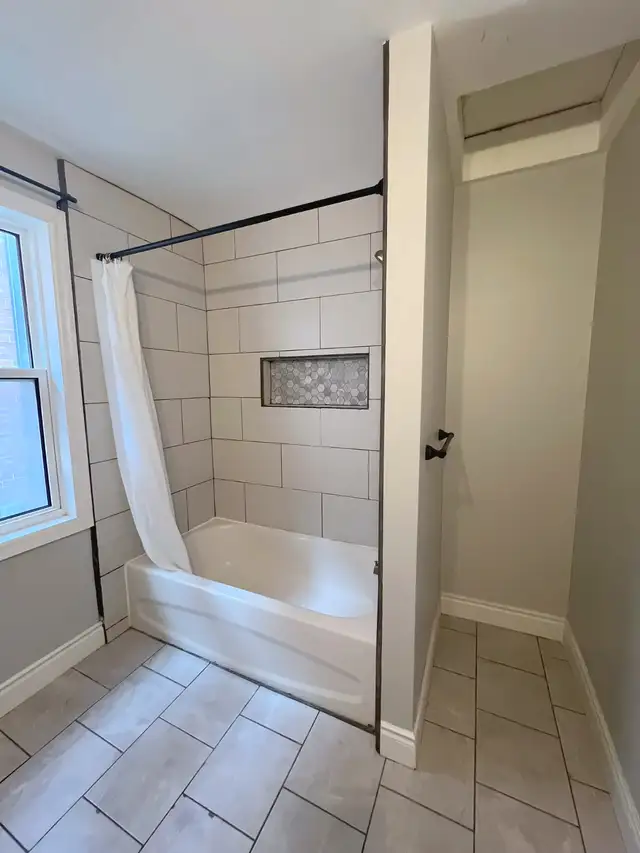 2 Bed, 1 Bath, with Backyard and Storage in Long Term Rentals in Oshawa / Durham Region - Image 8