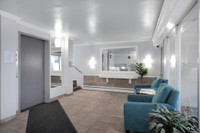 Located in the heart of the West End of Vancouver on a quiet, treelined street, Casa Del Vandt offer... (image 3)