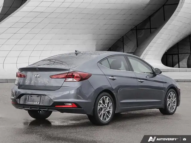 2020 Hyundai Elantra Luxury in Cars & Trucks in London - Image 6