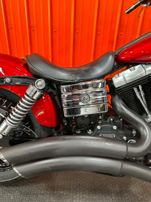 2012 Harley-Davidson Dyna / FXR 2012 HARLEY DAVIDSON STREET BOB in Street, Cruisers & Choppers in Moncton - Image 7