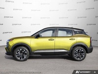 This Nissan Kicks has a strong Regular Unleaded I-4 2.0 L/122 engine powering this Variable transmis... (image 3)