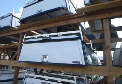 Chevrolet Canyon 2015 - 2022 Chevrolet Colorado or GMC Canyon 6'2 White ARE Contractor Truck Cap wit...