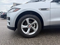 The 2018 Jaguar F-PACE 25t AWD Premium is a remarkable SUV that perfectly balances luxury and perfor... (image 2)
