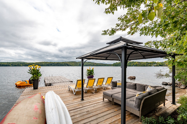 A true haven nestled on lovely Peninsula Lake in Houses for Sale in Muskoka - Image 2