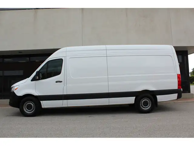 2025 Mercedes-Benz Sprinter Cargo Van 170\" FULL SIZE - \"H.O DI