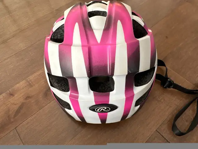 Casque bicycle bicyclette enfant fille chapeau  Rawlings xs in Kids in Longueuil / South Shore - Image 4