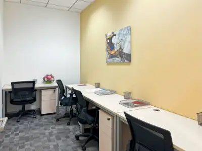 A fully serviced private office with 15 people, ready to use from day one. Work with focus and priva...