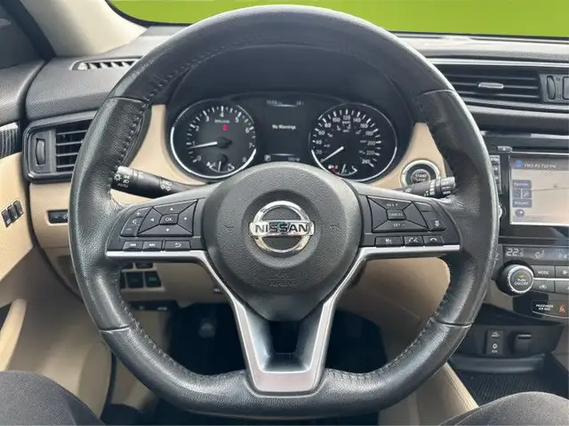 2017 Nissan Rogue SL Platinum - Sunroof - Navigation in Cars & Trucks in Kingston - Image 19