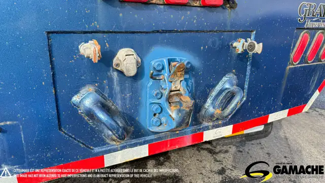 2007 STERLING LT9500 BOOM TRUCK / CRANE TRUCK in Heavy Trucks in Oshawa / Durham Region - Image 11