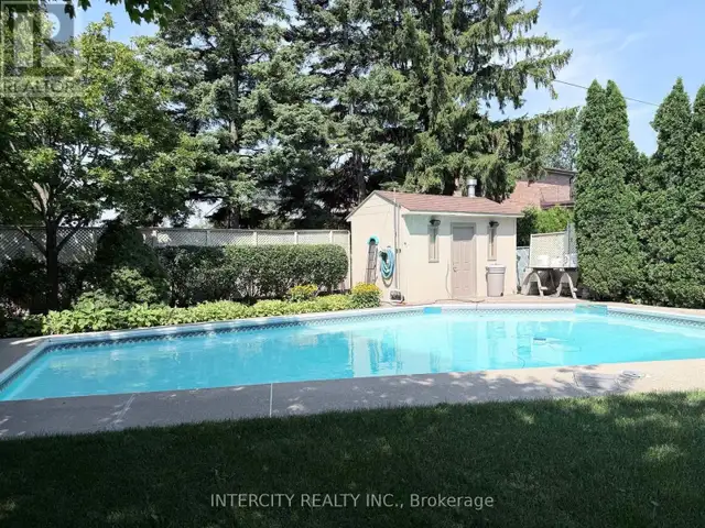 36 STRATHBURN BOULEVARD Toronto (Humberlea-Pelmo Park), Ontario in Long Term Rentals in City of Toronto - Image 23