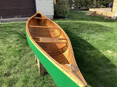 Original Chestnut 15 ft. Bobs Special canoe, made in New Brunswick in 1970's. Classic and collectibl...