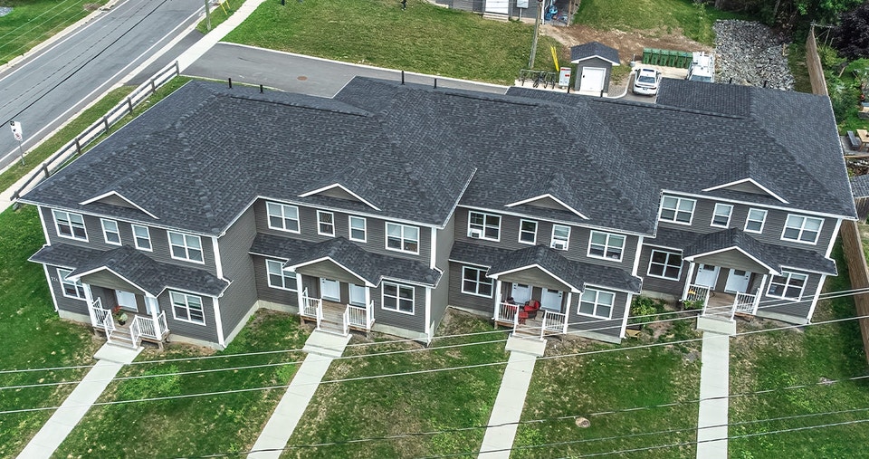 4-771 MacLaren Ave., Northside 2 bed/3 bath, Avail Dec.1 2