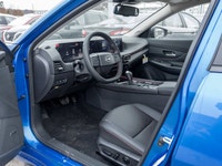 This Nissan Sentra has a strong Regular Unleaded I-4 2.0 L/122 engine powering this Variable transmi... (image 8)