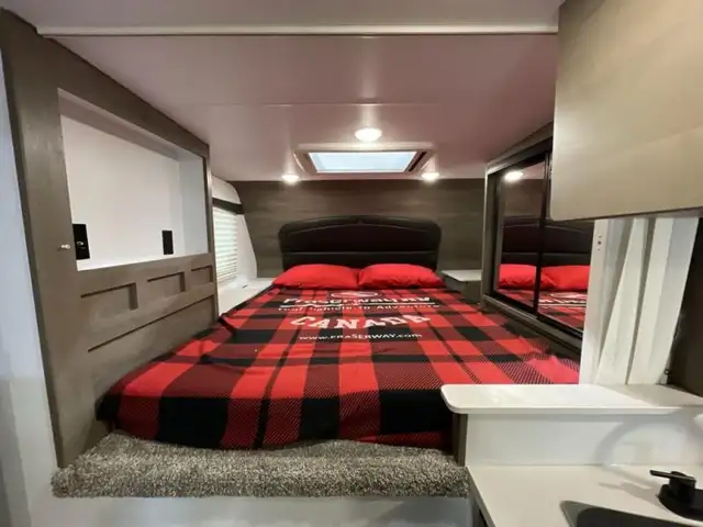 2025 Adventurer Manufacturing Inc. Adventurer 89RBS in Travel Trailers & Campers in St. Albert - Image 17