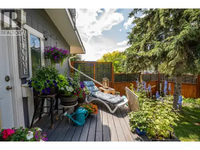 Come home to comfort in this beautifully maintained property made for the whole family to enjoy. Ups...