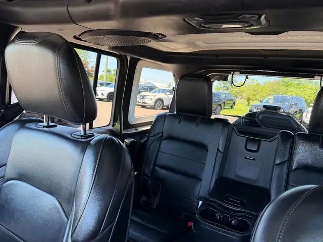 2021 Jeep Wrangler SAHARA ALTITUDE 4WD in Cars & Trucks in Summerside - Image 32