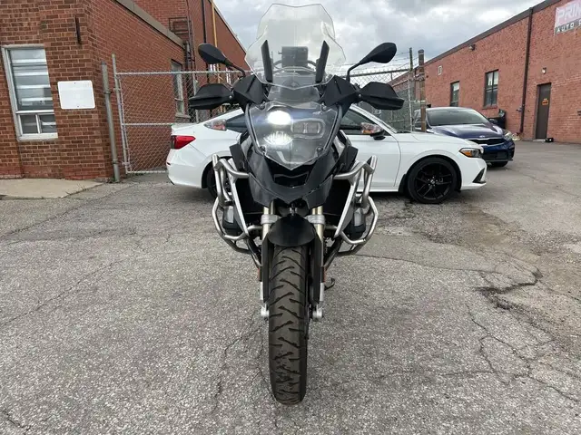 2015 BMW R1200GS ~ BMW R1200GS ~ HTD GRIPS ~ ADJUSTABLE SUSPENSI in Street, Cruisers & Choppers in City of Toronto - Image 9