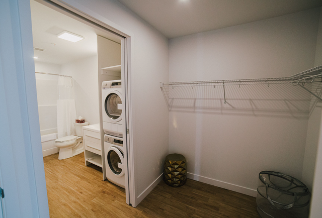 Modern 2BR in Winnipeg | Fully Furnished | Short Term Rental in Short Term Rentals in Winnipeg - Image 8
