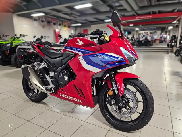 2025 Honda CBR500R ABS in Street, Cruisers & Choppers in Grande Prairie - Image 3