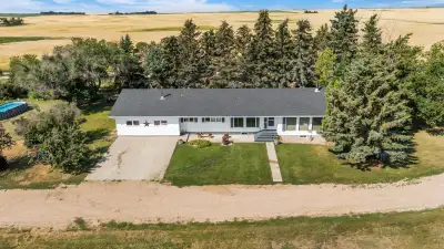Discover this hidden gem—an extraordinary 25-acre acreage located just minutes from Kenaston and con...