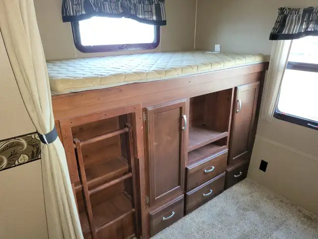 2014 Keystone OUTBACK 312 BH in Travel Trailers & Campers in St. Albert - Image 37