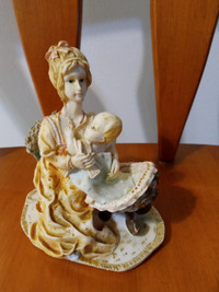 bibelot vintage maman avec son bébé