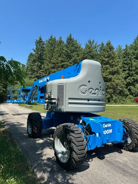 2014 Genie Z60 Diesel Articulating Boom Fully Serviced in Heavy Equipment in Hamilton - Image 11