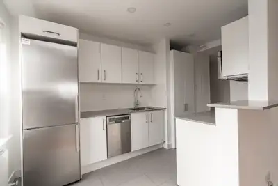 renovated one bedroom, Yonge and St. Clair - ID 2619
