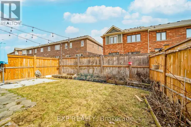 25 WINDFLOWER WAY Whitby, Ontario62854408668162124