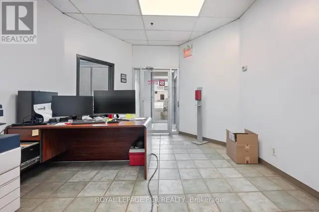 2B - 10 CENTENNIAL ROAD Orangeville, Ontario in Commercial & Office Space for Rent in Oakville / Halton Region - Image 6