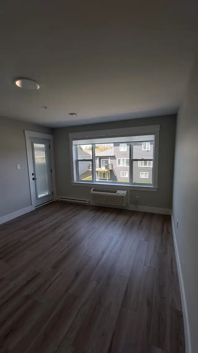 1Bed/1Bath Uptown Near Shopping, Available Feb.1,205-40 Patience in Long Term Rentals in Fredericton - Image 8