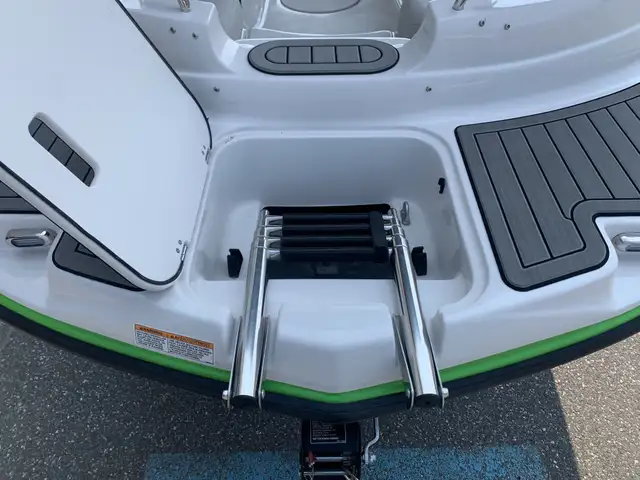 2023 Legend Vibe D19 Deck Boat in Powerboats & Motorboats in Sudbury - Image 35